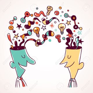 دو نوجوان در حال تمرین مکالمه مقدماتی زبان انگلیسی
